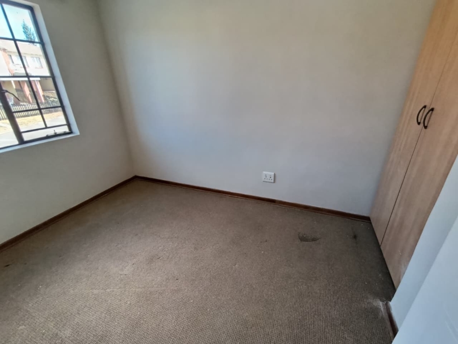 To Let 2 Bedroom Property for Rent in Hillside Free State